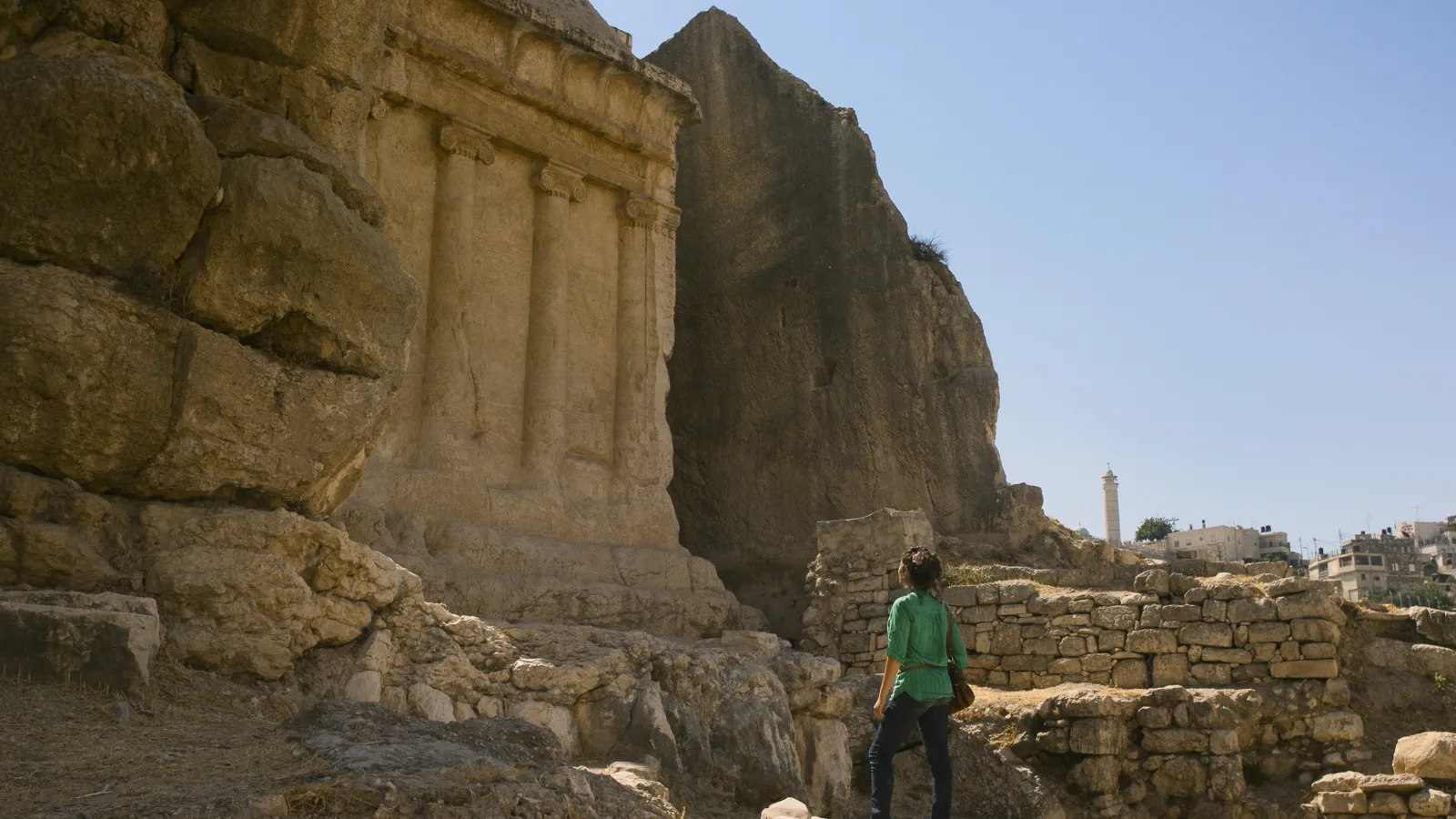 JER Film Stills 062_Revital_Tomb_Close.113090.jpg