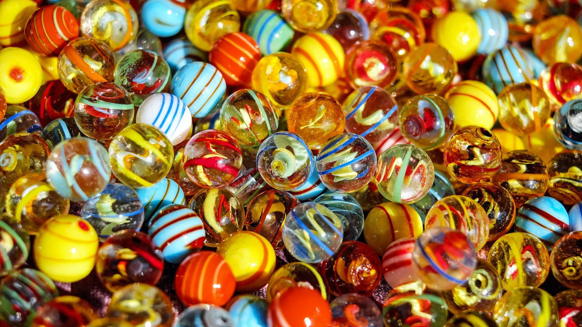 marbles-1659398_1920.jpg